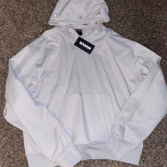 Niviour Other - Niviour grey hoodie NWT
